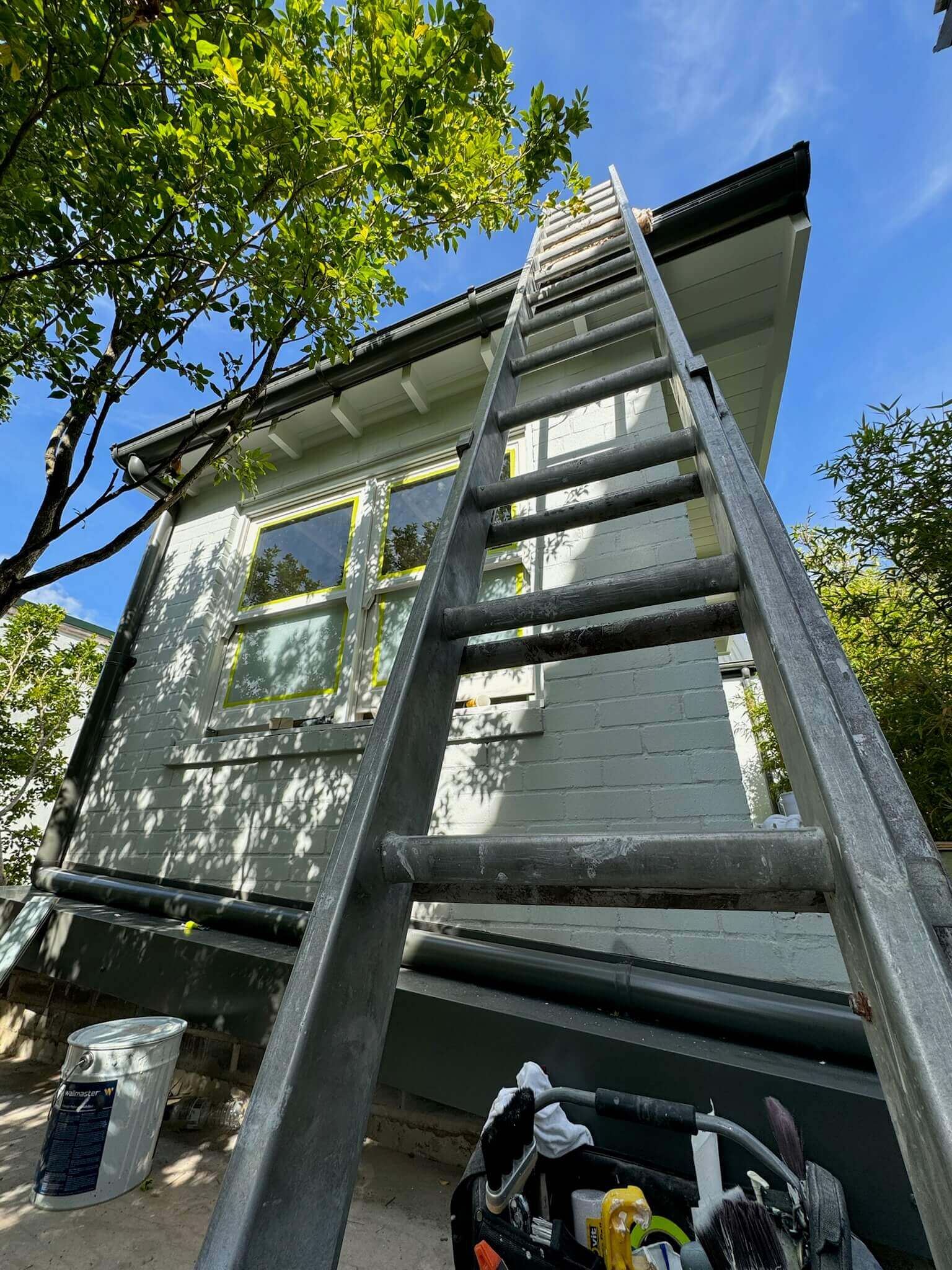 Premium Vaucluse coastal home with detailed exterior paintwork near the harbour