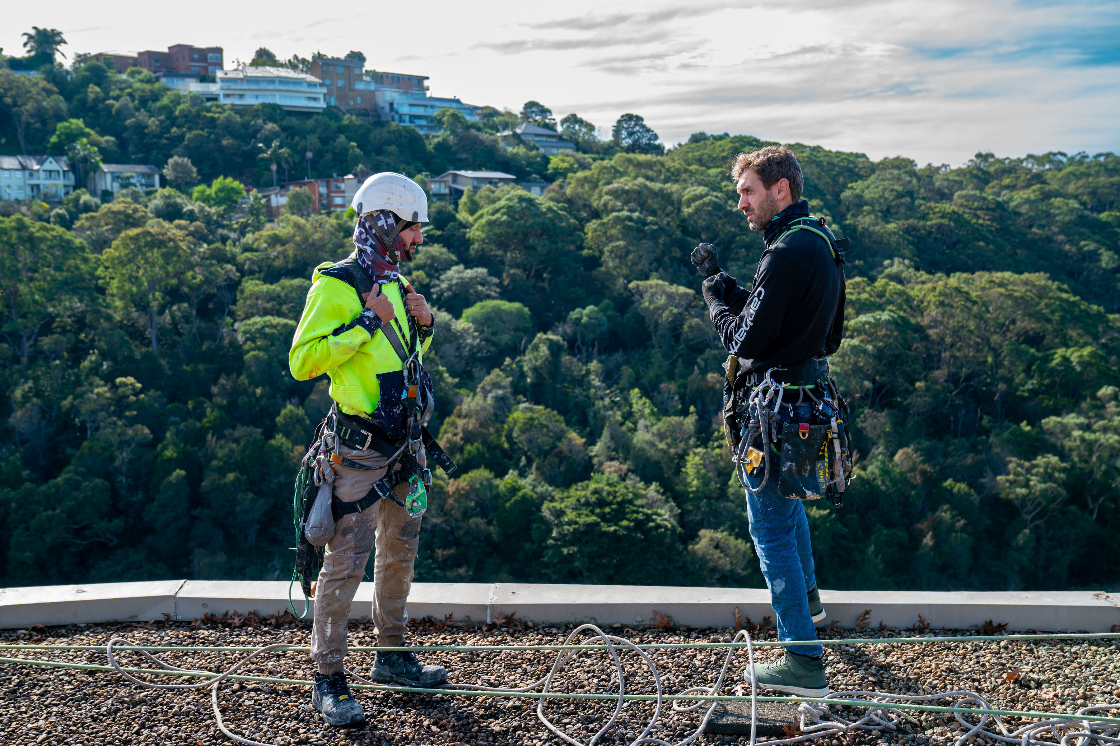 Rope access painting on a high Sydney building